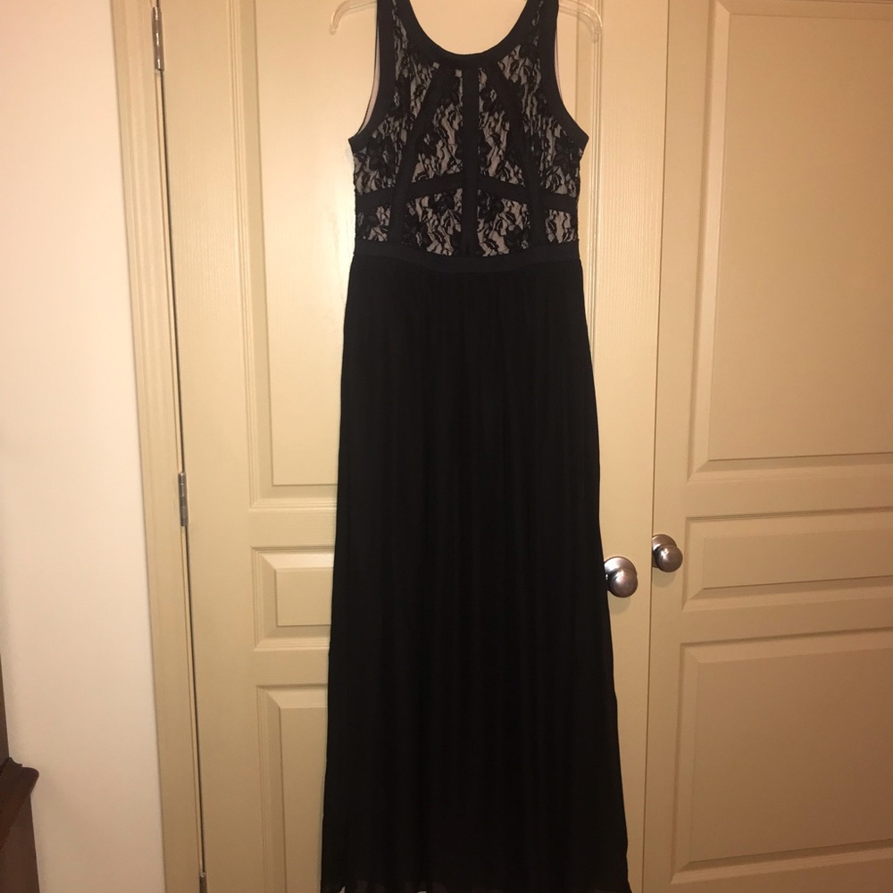 Black and cream prom dress